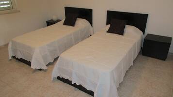 3 bedrooms, travel cot, free WiFi, bed sheets