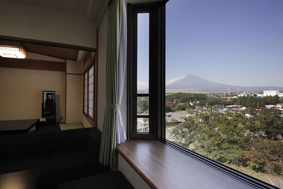 japanese western style room(check-in at hotel gotemba kogen hotel) | 1 bedroom, free wifi, bed sheets