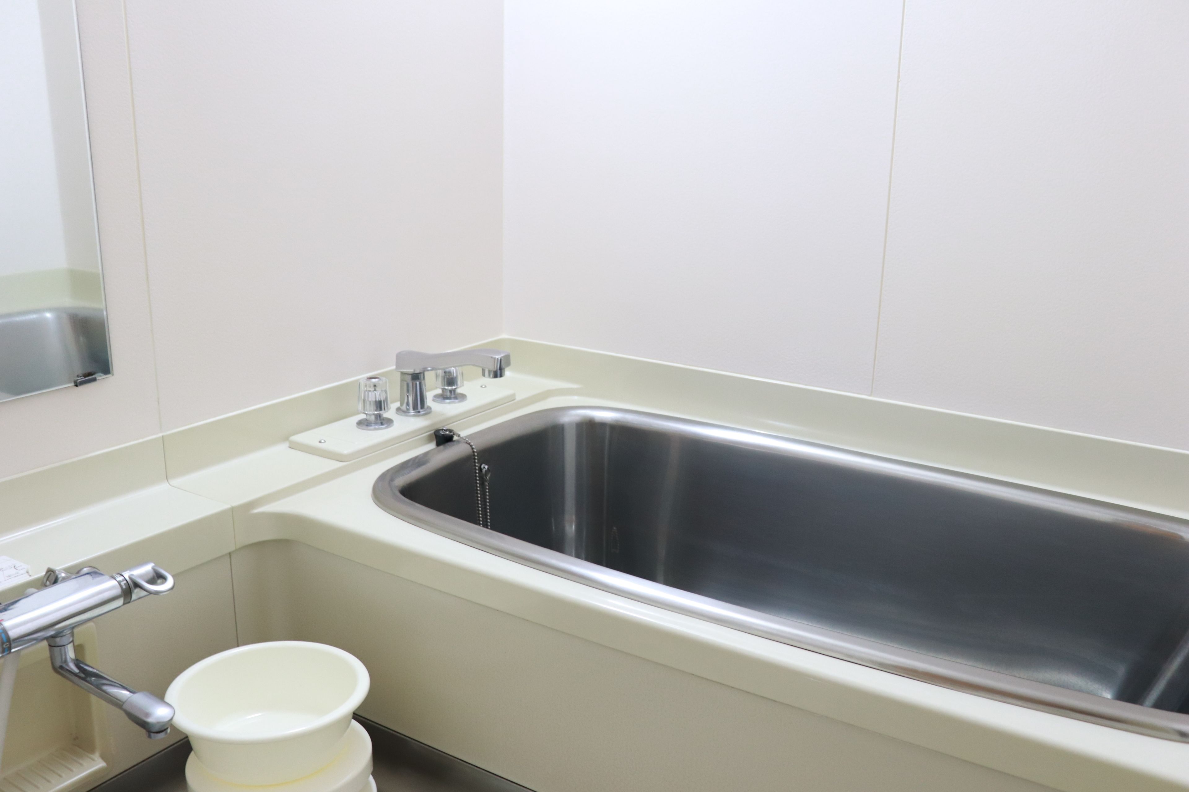 japanese western style room(check-in at hotel gotemba kogen hotel) | bathroom | combined shower/bathtub, free toiletries, hair dryer, slippers