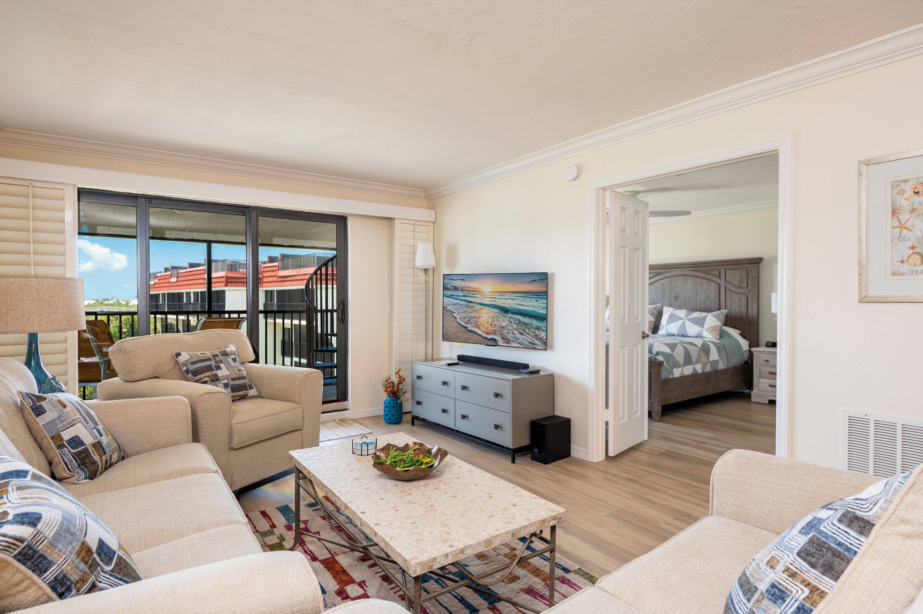 2 Schlafzimmer, Schreibtisch, Bügeleisen/Bügelbrett, kostenloses WLAN