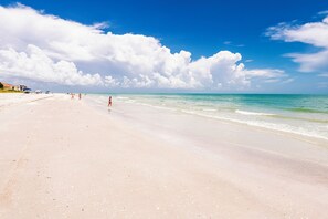 On the beach, sun-loungers, beach towels - Newly Renovated Penthouse D42 with Beautiful Views of the Gulf! (Sanibel)