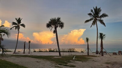 Pointe Santo, Sanibel, Penthouse Condo D42 med Great Gulf Views! ,