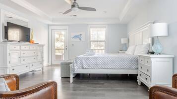 6 bedrooms, iron/ironing board, free WiFi, bed sheets