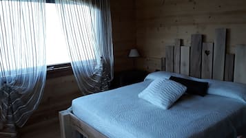 2 chambres, fer et planche Ă  repasser, Wi-Fi gratuit, draps fournis
