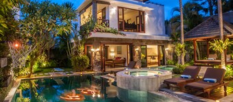 Staffed Luxury Villa, Chef Services. Beach & Shops Central Seminyak,