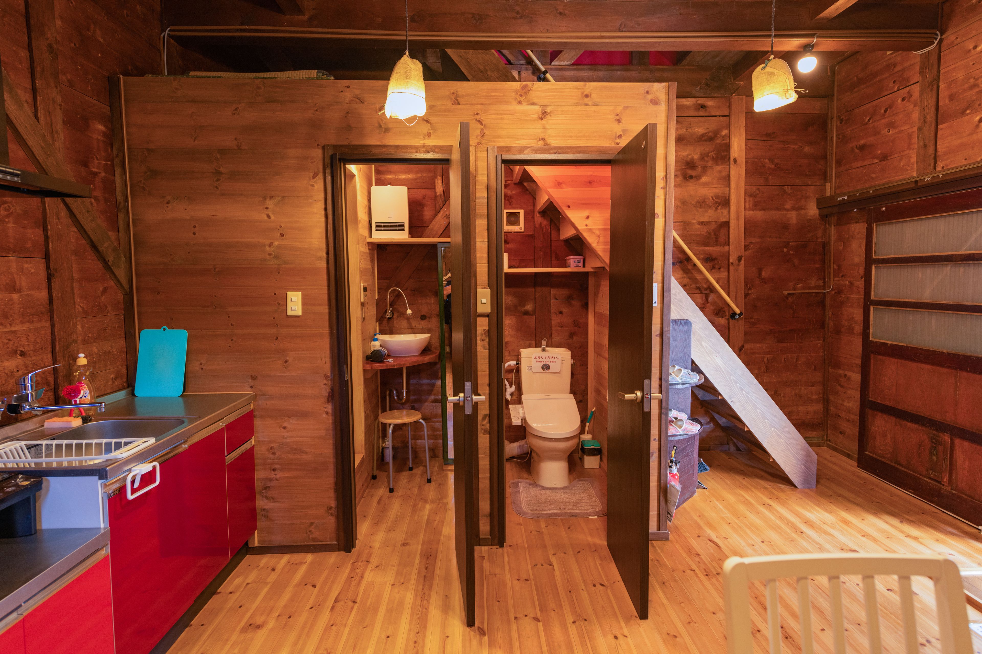 family bungalow | bathroom | separate bathtub and shower, free toiletries, hair dryer, slippers