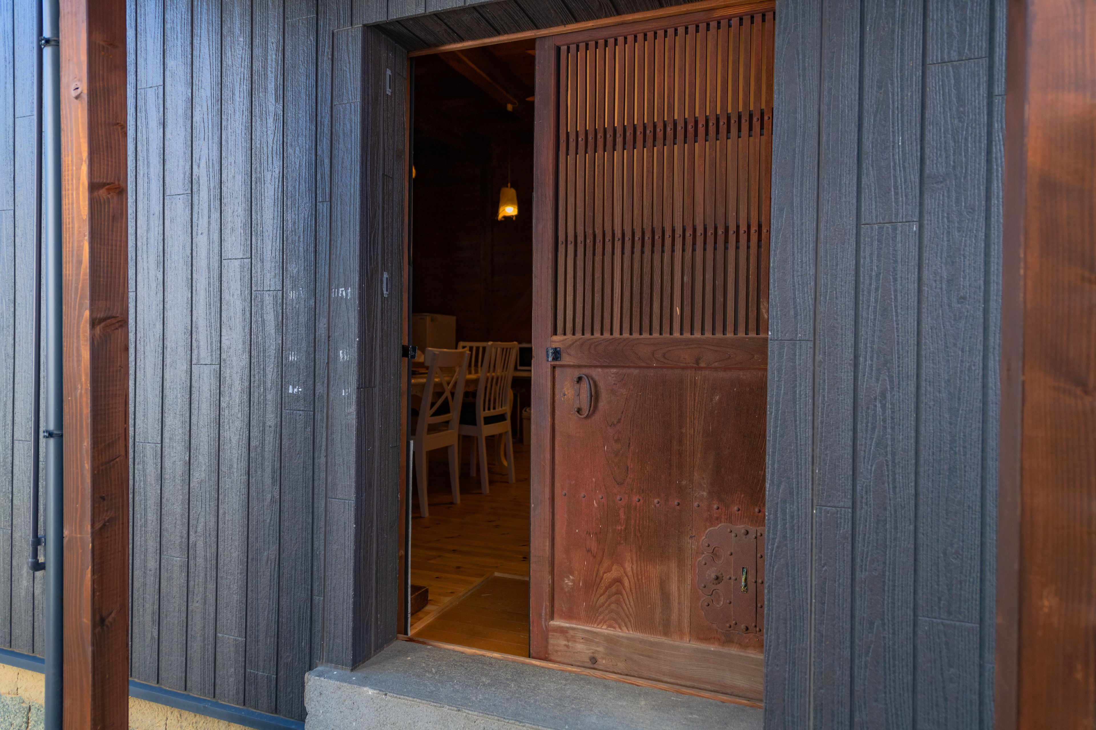 蔵 | アイロン / アイロン台、WiFi (無料)、ベッドシーツ