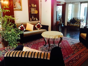 Lobby sitting area - Yalegoda Walauwa Homestay (Udunuwara)