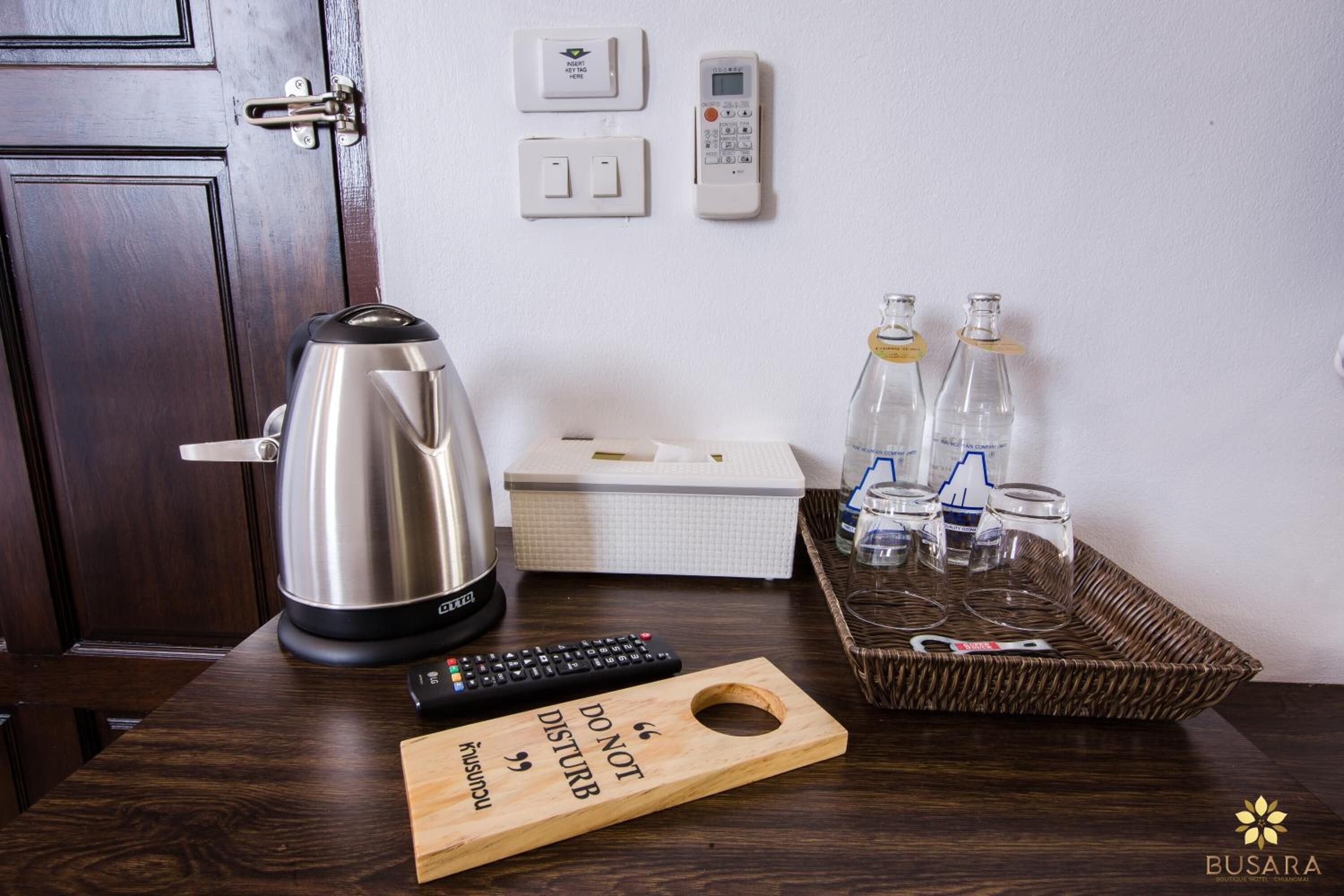 fridge, coffee/tea maker, electric kettle