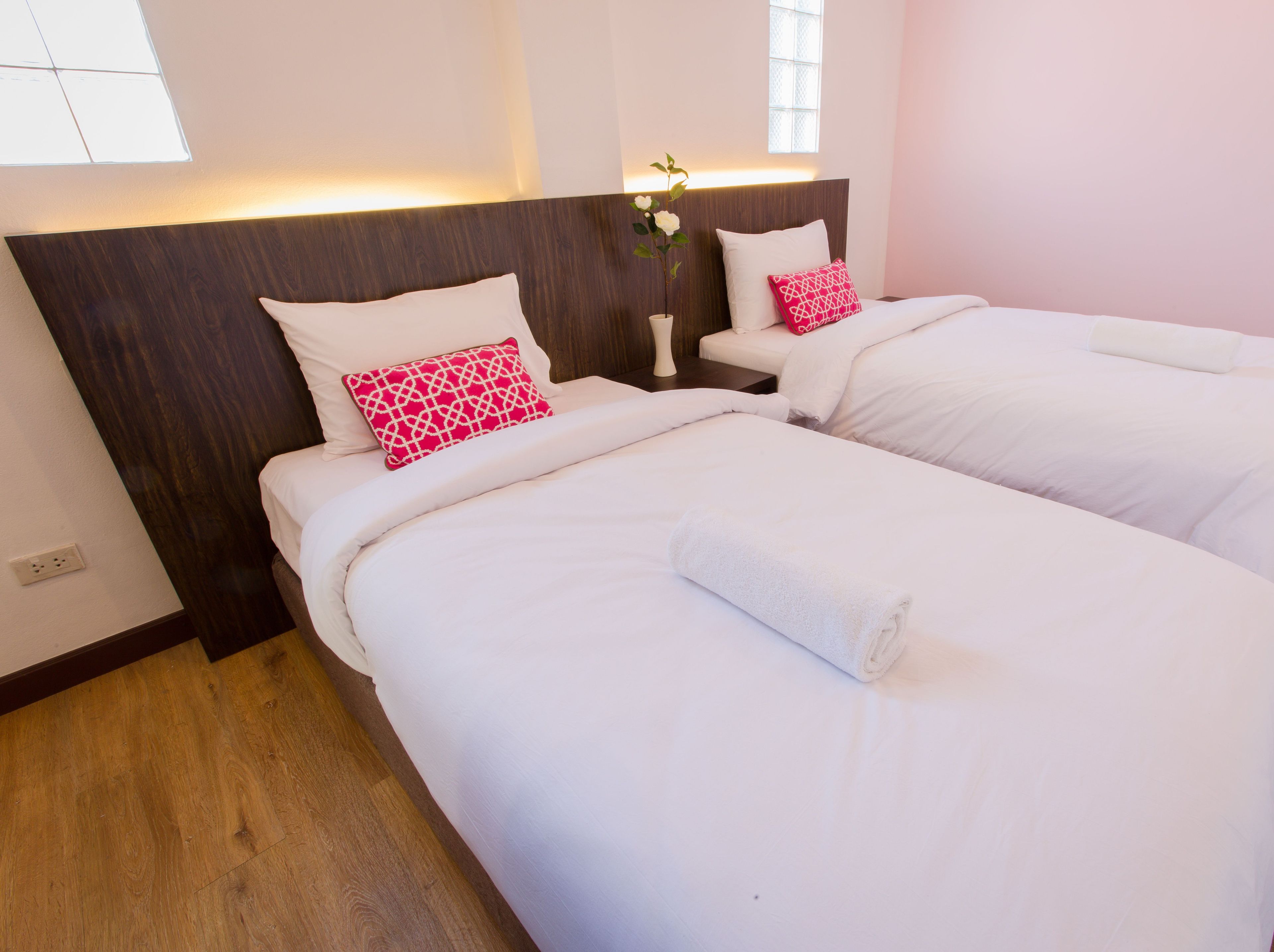 superior twin room | desk, rollaway beds, free wifi