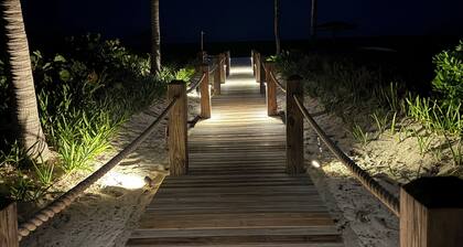 1 br 1ba Ocean Front Condo with amazing Sunrises