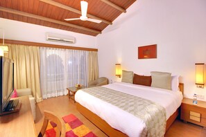 Dusch, gratis toalettartiklar, tofflor och handdukar