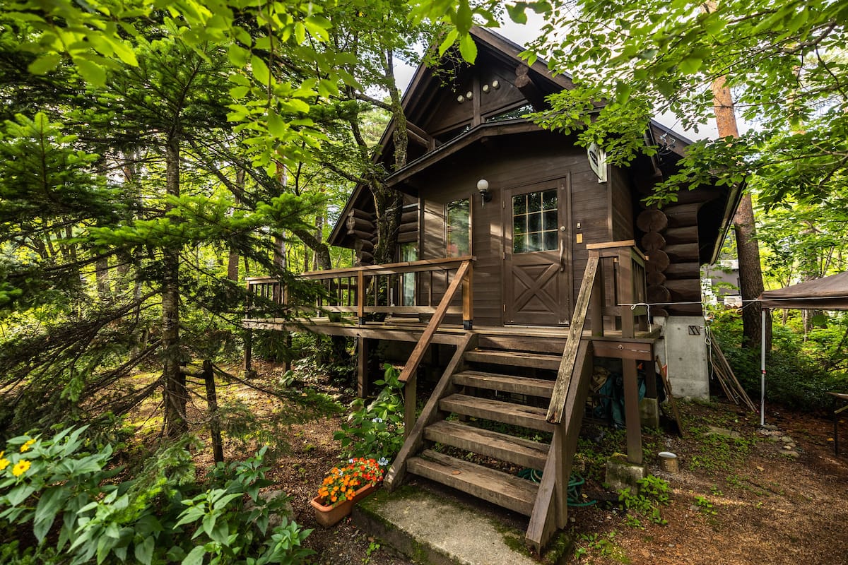 Cottage, 2 Bedrooms, Kitchen, Mountain View F | 3 bedrooms, desk, blackout drapes, free WiFi