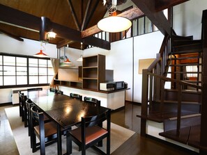 獨棟房屋, 2 間臥室 ( E ) | 房內用餐區