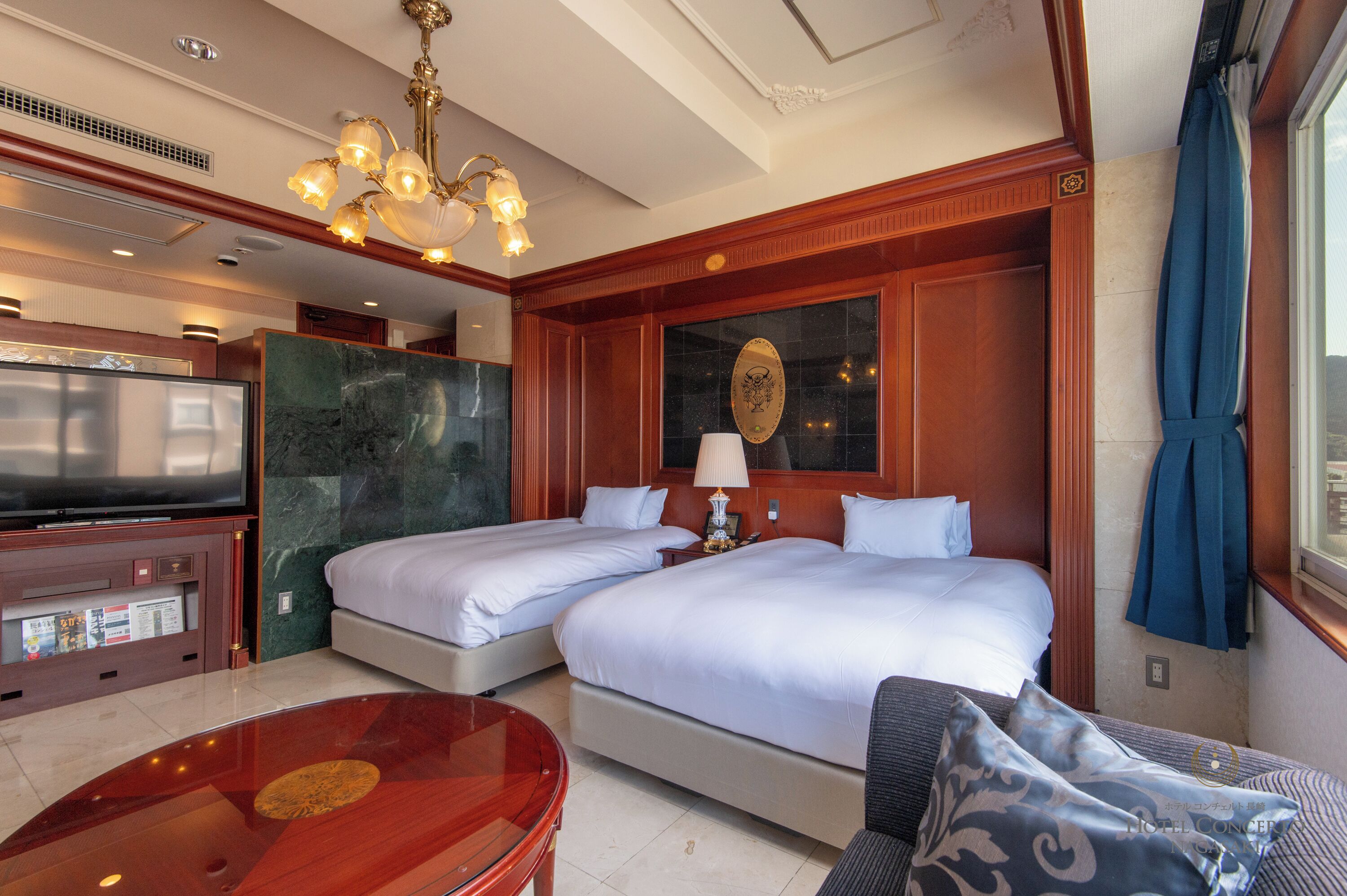 junior suite, non smoking | 1 bedroom, premium bedding, in-room safe, blackout curtains