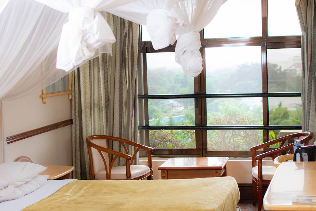 Standard Twin Room | Premium bedding, minibar, in-room safe, desk