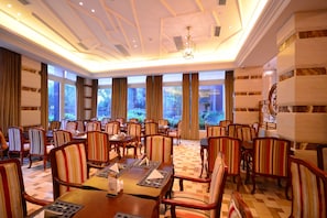 2 restaurants, breakfast, lunch, dinner served; Chinese cuisine