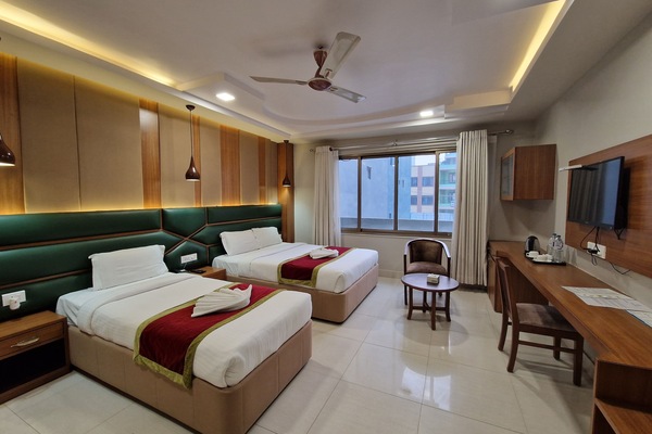 Superior Deluxe Luxury Room | In-room safe, free WiFi, bed sheets