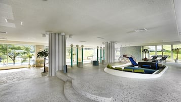 Seasonal outdoor pool, a natural pool