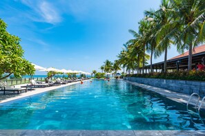 2 outdoor pools, pool loungers - Ocean Luxury Villas Danang (Da Nang)