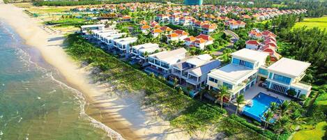 Private beach, white sand, sun-loungers, beach umbrellas