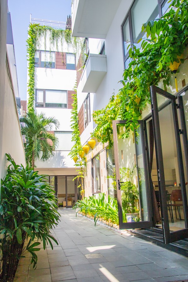 Scooter/moped - Annie Danang Hotel & Apartment (Da Nang)