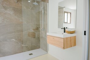 Hair dryer, towels, soap, shampoo - Bluesea Faro Cullera (Cullera)