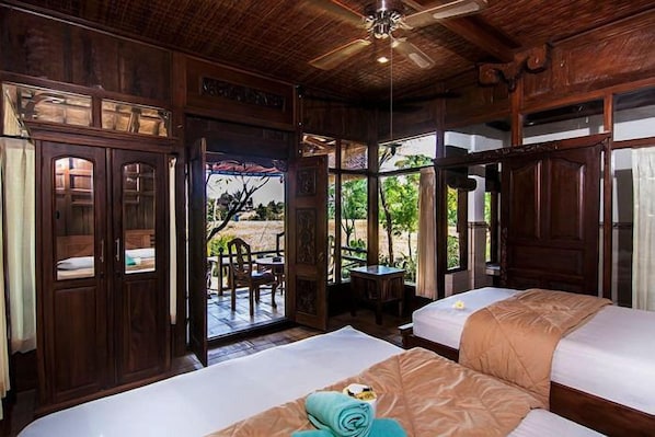 Superior driepersoonskamer | Een bureau, extra bedden (toeslag), gratis wifi