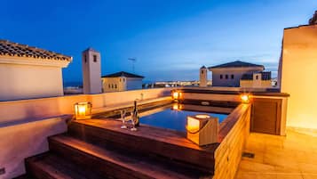 Ático, 3 habitaciones, piscina privada | Terraza o patio