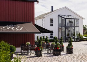 Dinner served, local cuisine