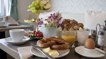 Se ofrece un desayuno a la carta (15.00 EUR por persona)