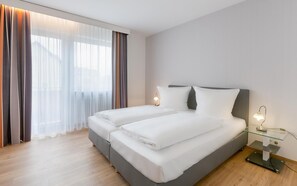 1 bedroom, desk, blackout curtains, free WiFi