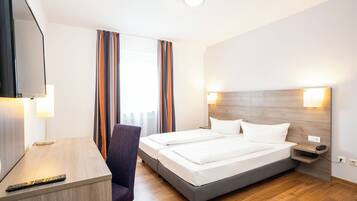 Doppelzimmer | 1 Schlafzimmer, Schreibtisch, Verdunkelungsvorhänge, kostenloses WLAN