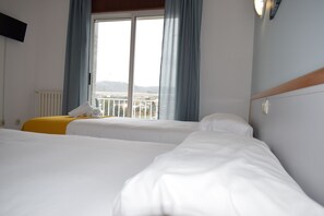 Habitación doble, terraza | Wifi gratis y ropa de cama