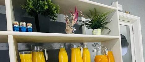 Petit déjeuner buffet servi tous les jours en supplément