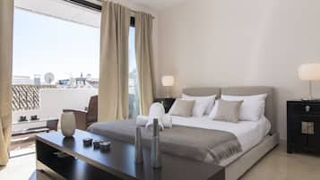 Apartment, 2 Bedrooms, Harbour View | 2 bedrooms, iron/ironing board, cots/infant beds, free WiFi