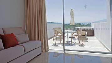 Suite Junior, baignoire à jets | Vue de la chambre