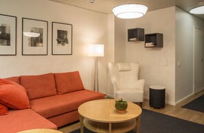 Schreibtisch, Bügeleisen/Bügelbrett, kostenloses WLAN, Bettwäsche