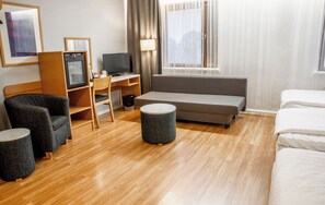Family Quadruple Room | Desk, iron/ironing board, free WiFi, bed sheets - Park Hotel Tornio (Tornio)