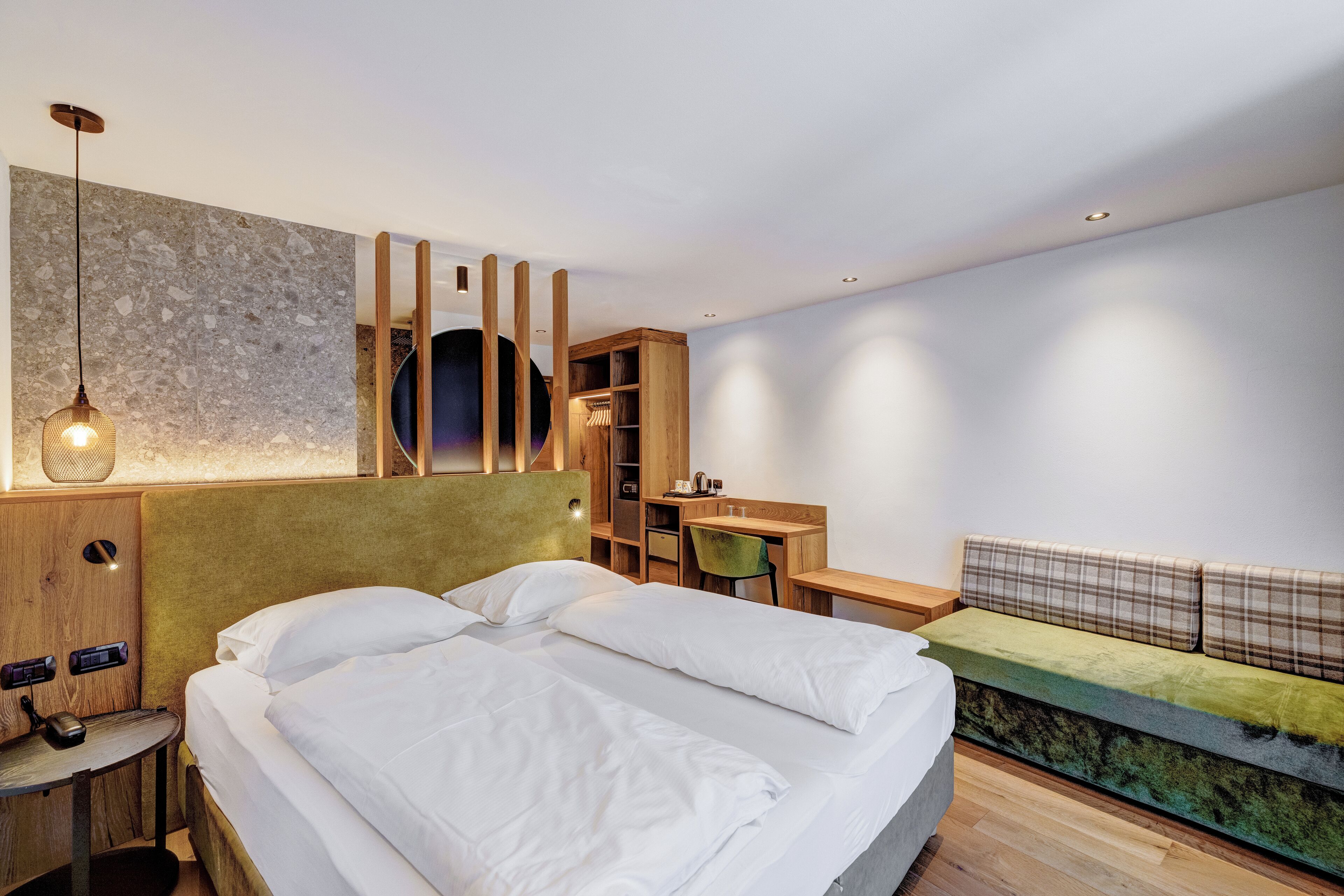 Deluxe Double Room | In-room safe, desk, blackout drapes, soundproofing