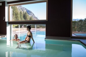 Outdoor pool, open 2:00 PM to 7:00 PM, sun loungers - Hotel Erica (Tesero)