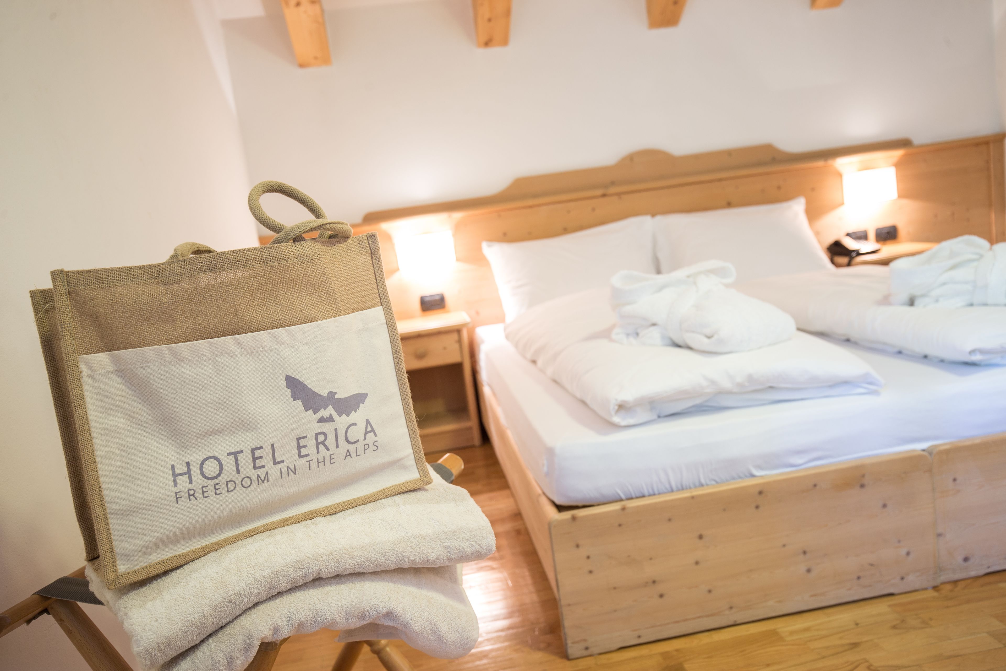 standard double or twin room | in-room safe, desk, blackout curtains, soundproofing