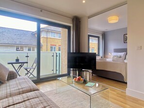 Living area - Your Space Apartments - Eden House (Cambridge)