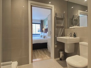 Executive-Apartment, 1 Schlafzimmer, Balkon | Badezimmer