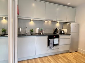Executive Apartment, 1 Bedroom, Balcony | Private kitchen - Your Space Apartments - Eden House (Cambridge)
