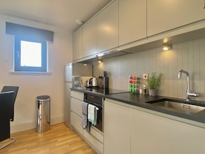 Appartement Exécutif, 1 chambre, balcon | Cuisine privée