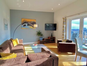 Luxury Penthouse, 2 Bedrooms, Balcony | Living area | 43-inch Smart TV with digital channels, Netflix, heated floors - Your Space Apartments - The Hamilton's (Cambridge)