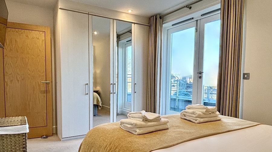 Your Space Apartments - The Hamilton's