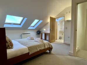 复式, 2 间卧室, 双浴室 | 2 多间卧室、埃及棉床单、高档床上用品、加厚床垫