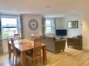 Duplex, 2 Bedrooms, 2 Bathrooms | Living area | 43-inch Smart TV with digital channels, Netflix, streaming services